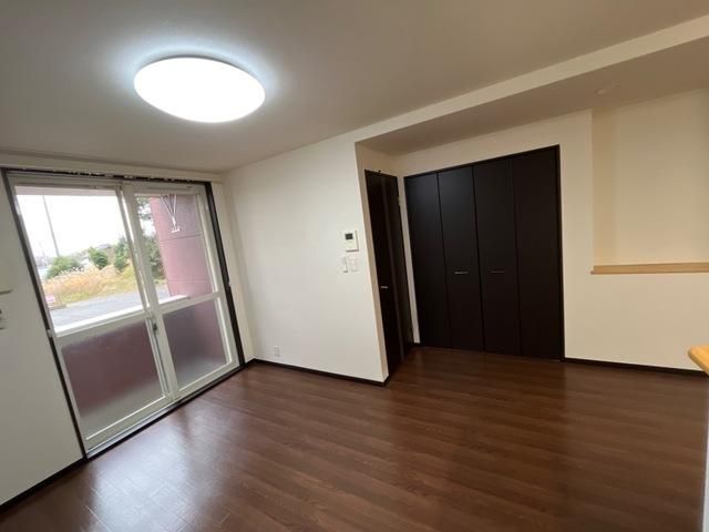 �y���ԁE���r���O�z�@