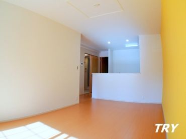 �y�����E���r���O�z�@