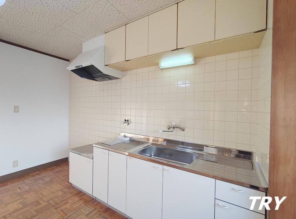 �y�L�b�`���z�@