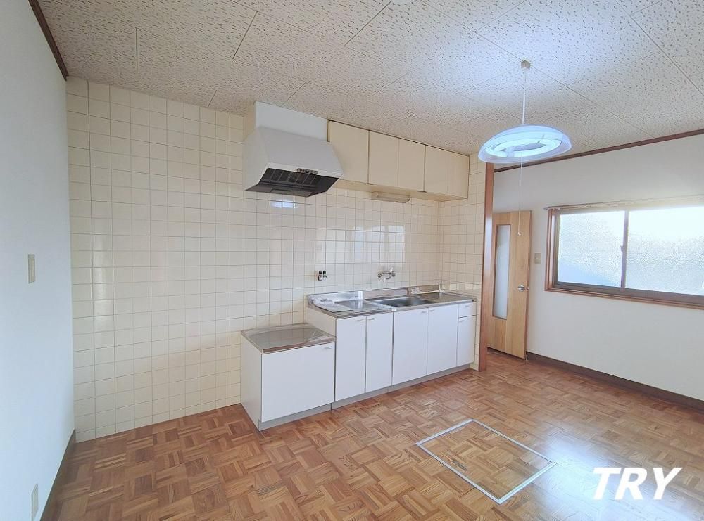 �y���ԁE���r���O�z�@