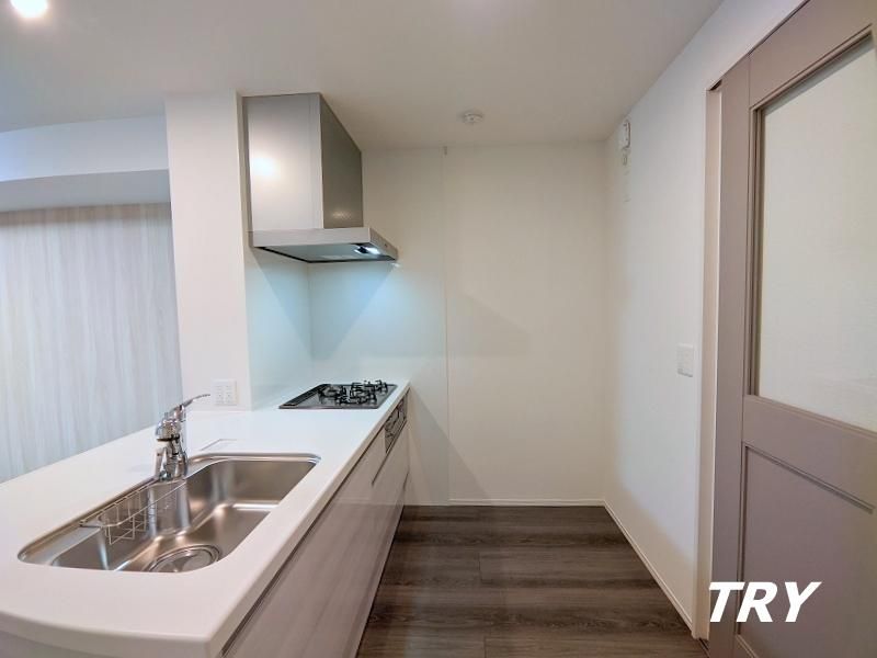 �y�L�b�`���z�@