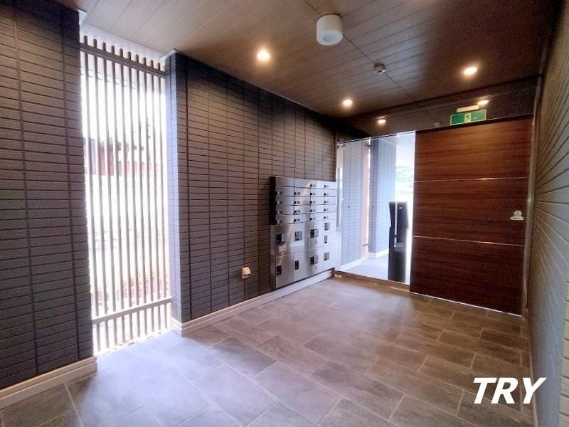 �y�G���g�����X�z�@