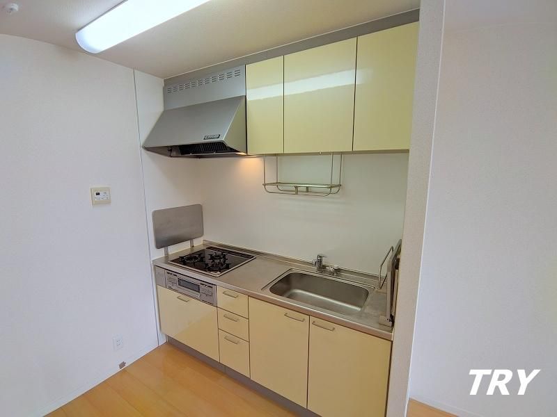 �y�L�b�`���z�@