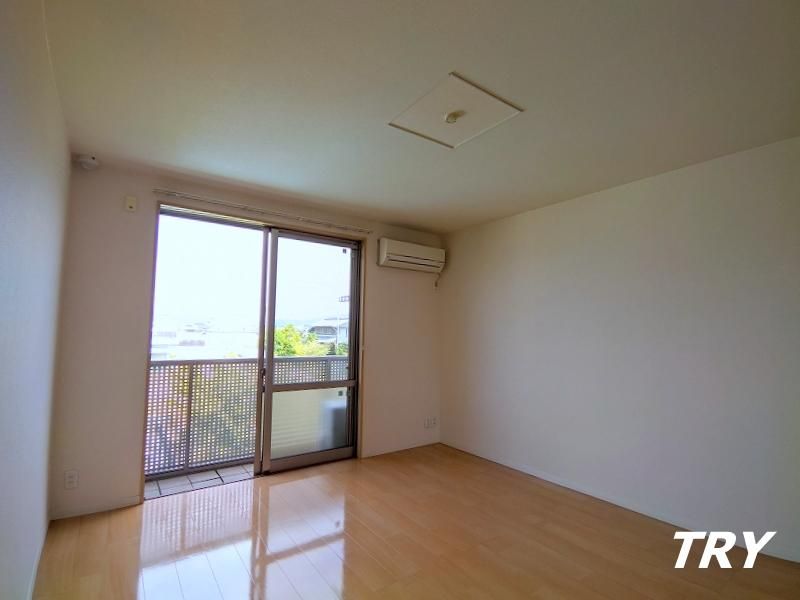 �y�����E���r���O�z�@