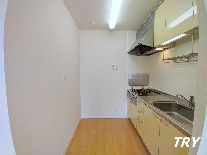 �y�L�b�`���z�@