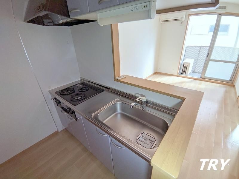 �y�L�b�`���z�@