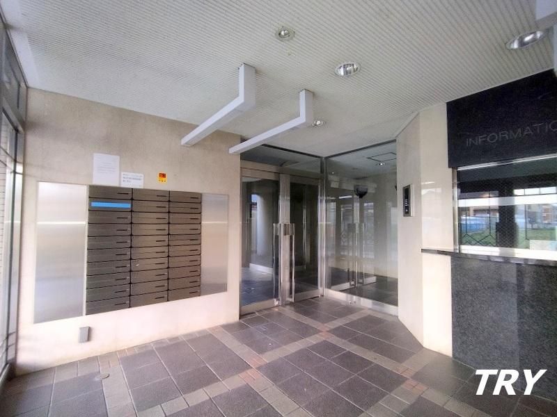 �y�G���g�����X�z�@