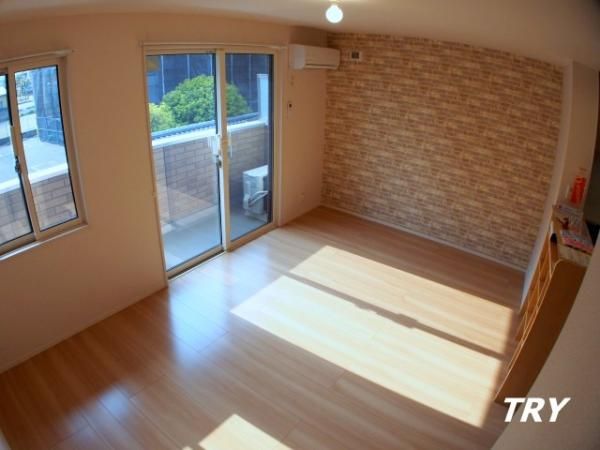 �y���ԁE���r���O�z�@