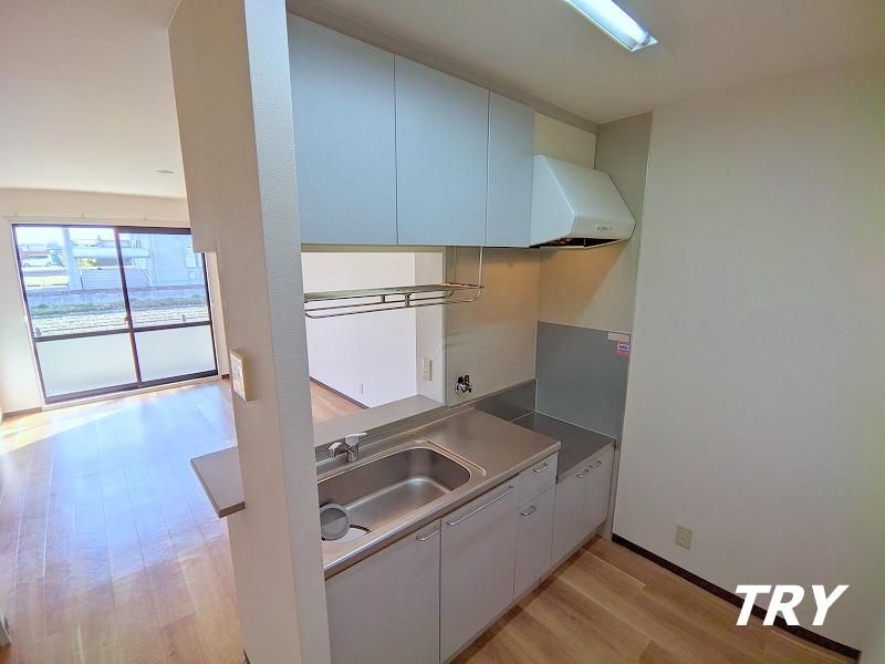 �y�L�b�`���z�@