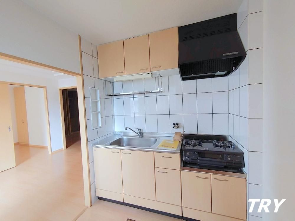 �y���ԁE���r���O�z�@�_�C�j���O