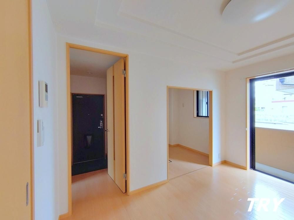 �y�����E���r���O�z�@