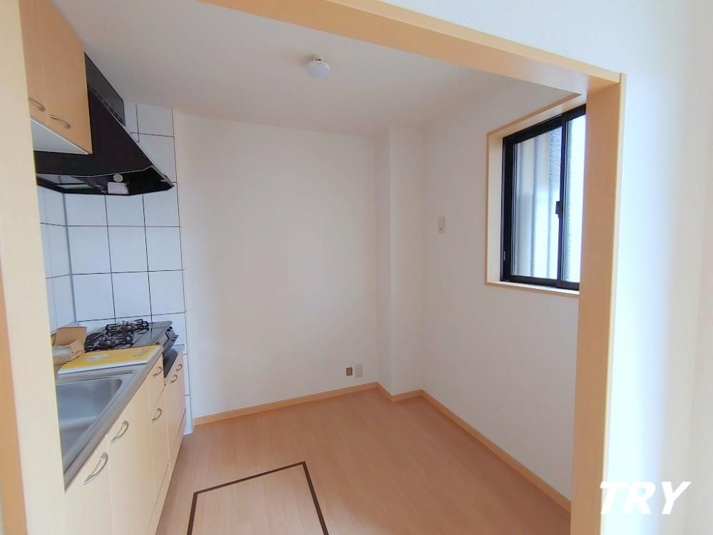 �y�L�b�`���z�@