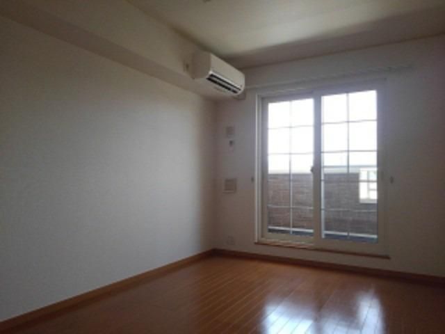 �y���ԁE���r���O�z�@