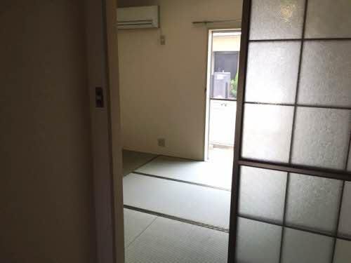 �y���ԁE���r���O�z�@