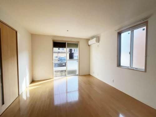 �y���ԁE���r���O�z�@