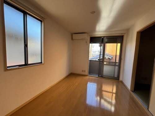 �y���ԁE���r���O�z�@