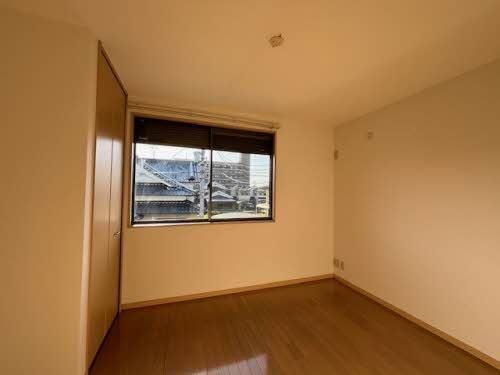 �y�����E���r���O�z�@