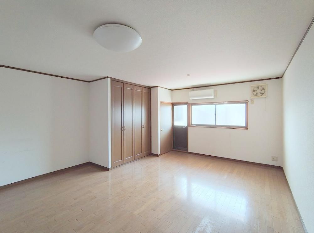 �y���ԁE���r���O�z�@