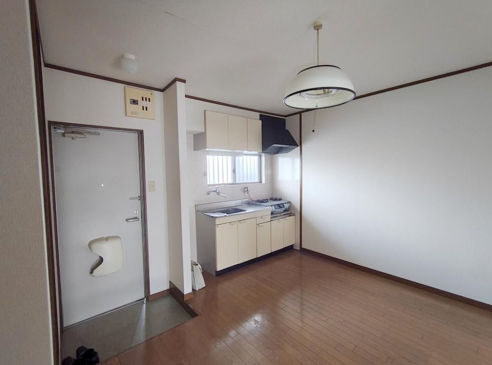 �y�L�b�`���z�@