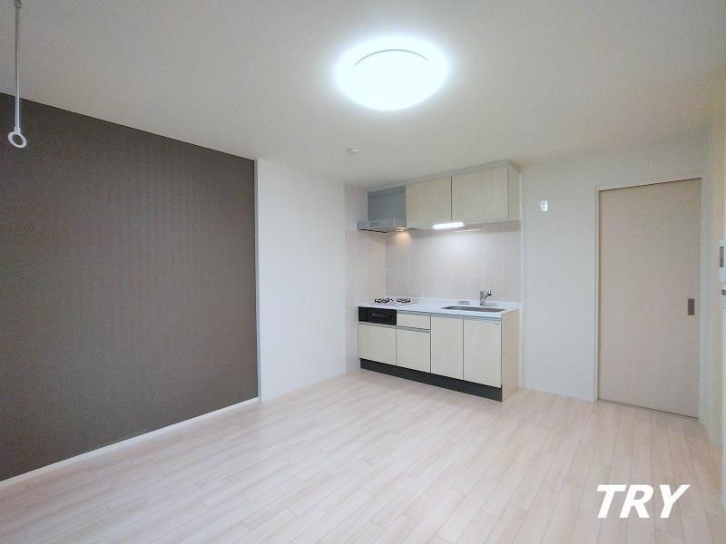 �y���ԁE���r���O�z�@