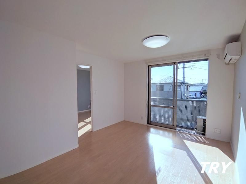 �y�����E���r���O�z�@