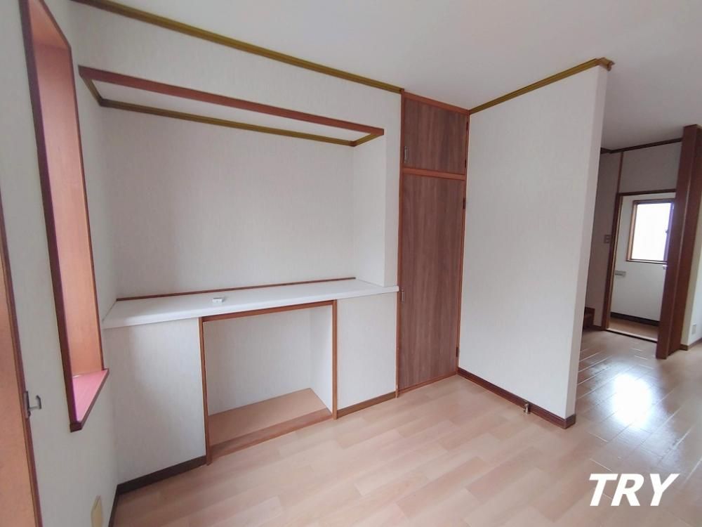 �y�����E���r���O�z�@