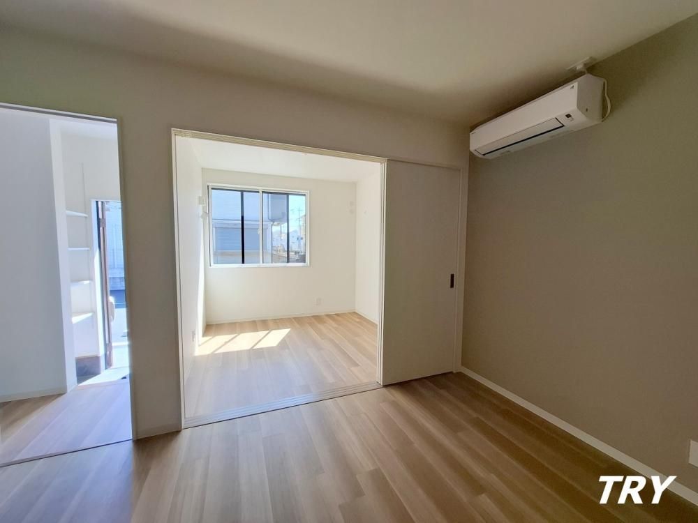 �y���ԁE���r���O�z�@